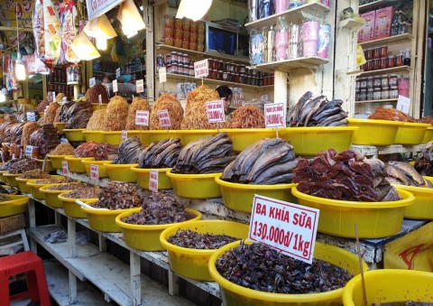 Kinh nghiệm mua sắm, ăn uống tại Chợ Châu Đốc | Thuê Xe Cần Thơ
