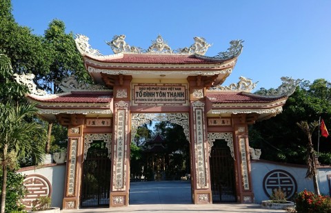 Viếng Thăm Chùa Tôn Thạnh nổi tiếng ở Long An | Thuê Xe Cần Thơ